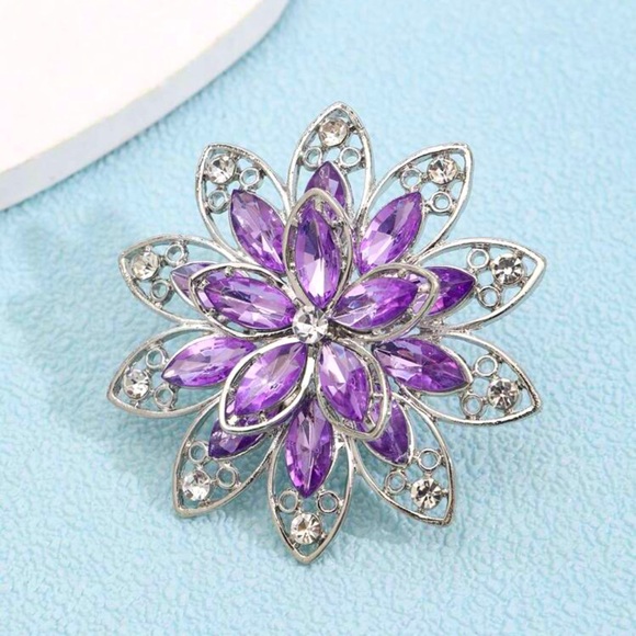 Large Purple and Silver Flower Decor Ring - Picture 2 of 5